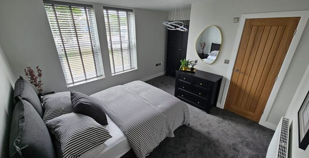 Room 4, Longroyd Terrace, Beeston, LS11 5HJ - Photo 1