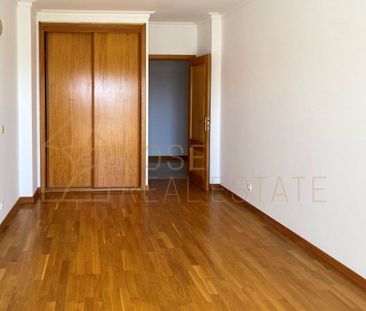 4 room luxury Flat for rent in Cascais e Estoril, Portugal - Photo 1
