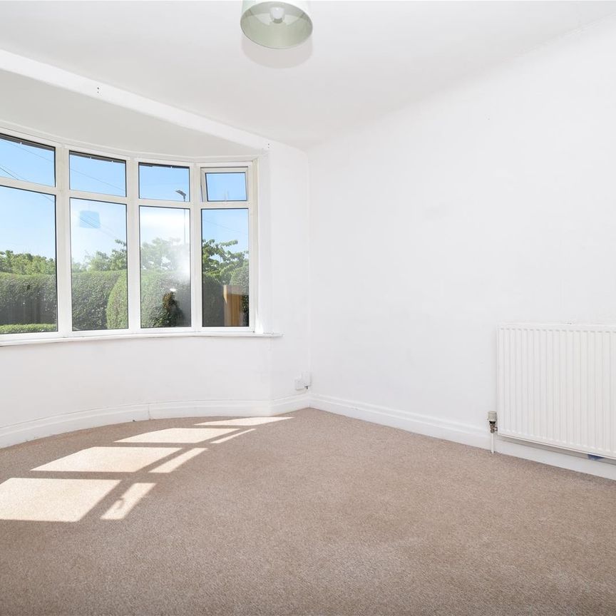 Bradford Road, Wakefield - Photo 1