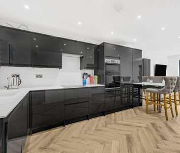2 bedroom semi-detached house to rent - Photo 5