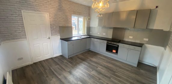 3 bed end of terrace house to rent in Eleventh Street, Blackhall Colliery, Hartlepool, TS27 - Photo 2