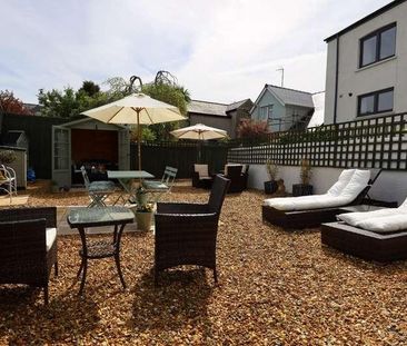 The Limes, Cowbridge, Vale Of Glamorgan, CF71 - Photo 2