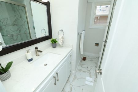 For Lease - 608 Thornwood Avenue, Burlington, Ontario - Photo 3