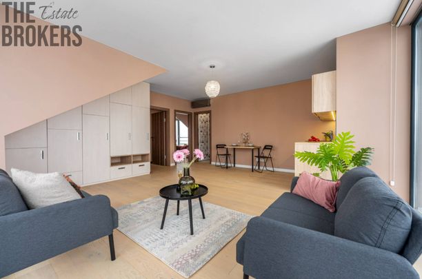 Pronájem rodinného domu 300 m², K novým domkům, Praha - Photo 1