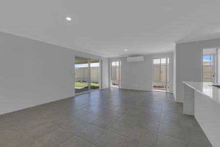 Four Bedroom Home in Dawesville - Photo 3