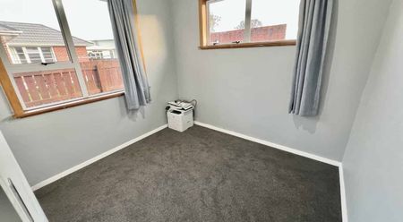 3 bedroom Family Home and additional sleep-out - Photo 5
