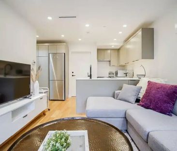 Lovely, bright, fully furnished, new (built 2017), 1-bedroom legal ... - Photo 1