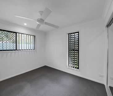 BEAUTIFULLY PRESENTED 3 BEDROOM TOWNHOUSE - Photo 4