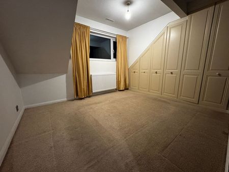 2 Bed Flat, Ruskin Way, SW19 - Photo 4