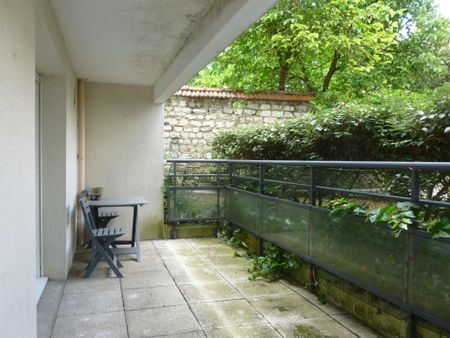 Apt T2 meublé et équipé avec terrasse et stationnement, secteur St Rémy, disponible le 1 janvier 2026 - Photo 5