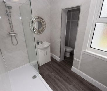 6 bedroom terraced house to rent - Photo 4