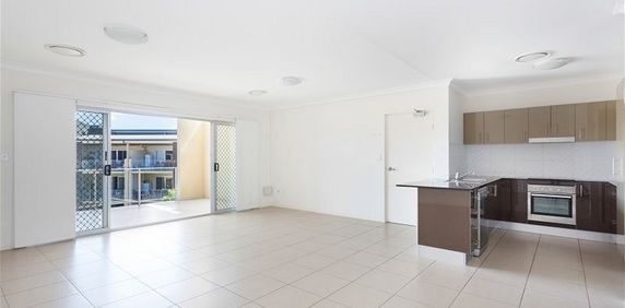 2 bedrooms, 2 bathrooms, 1 car space, 2 balconies, Air Con, Pool, BBQ, Park, Security, Public Transport - Photo 2