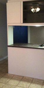 Logement grand 3 1/2 avec 2 salle eau sur 2 étage près du parc victoria et lac Boivin - Photo 3