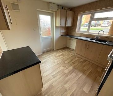 3 bedroom terraced house to rent - Photo 6