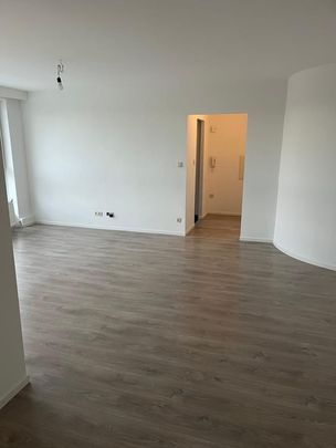 Appartement te huur - Photo 1