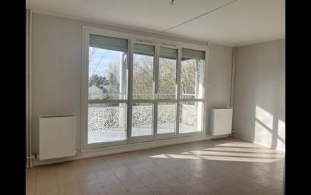 Location Appartement 4 pièces 77 m² La Châtre - Photo 5