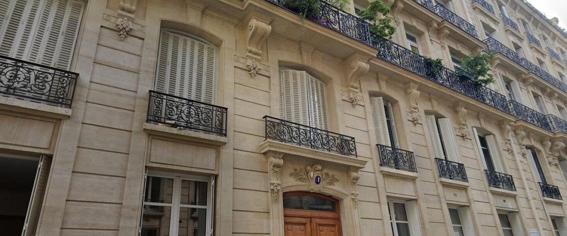 location Appartement T2 DE 33m² À PARIS 07 - Photo 1