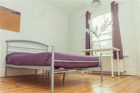 3 bedroom semi-detached house to rent - Photo 4