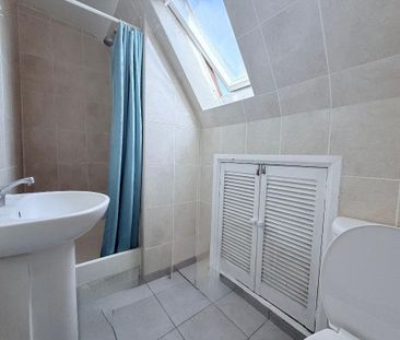 Old Oak Common Lane, London, W3 7DN - Photo 3