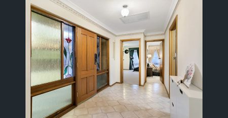 Spacious 4-Bedroom Home with Pool in Dernancourt - Photo 3