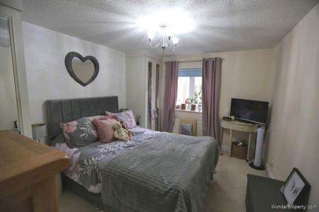 2 bedroom property to rent in Macclesfield - Photo 3