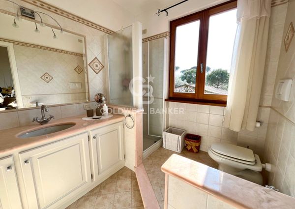 Villa in Affitto a Forte dei Marmi – Zona: Centro