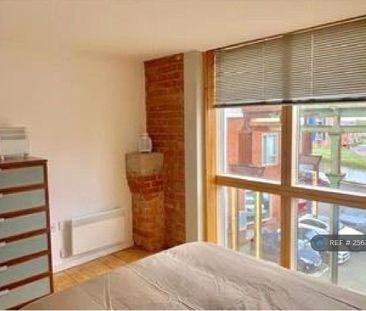 1 bedroom flat to rent - Photo 4