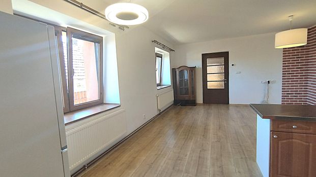 Pronájem rodinného domu 130 m², Lojovice, Velké Popovice - Photo 1