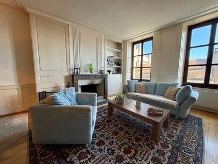Superb 3.5 room apartment with fireplaces and character - Photo 3