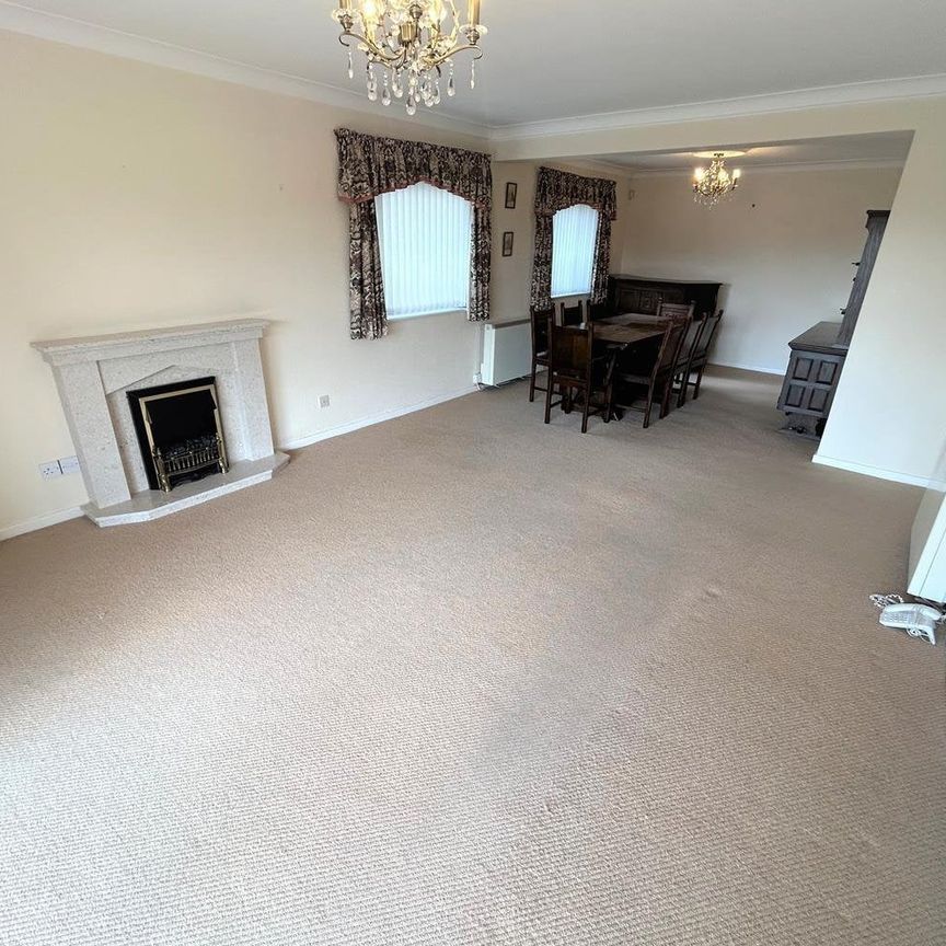 Mucklow Hill, Halesowen - Photo 1