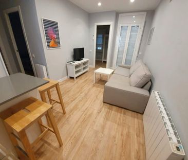 Piso de alquiler en N/a, Vila de Gràcia - Photo 1