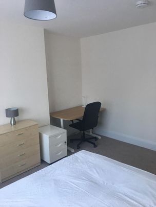 Room in a Shared House, Watford Way, NW4 - Photo 1