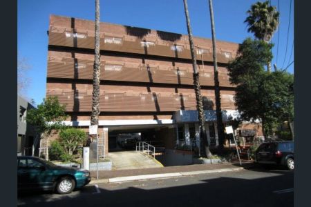 Centrally Located Studio apartment - Photo 4