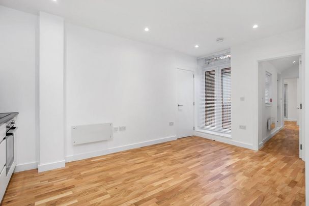 1 bedroom ground floor flat to rent - Photo 1