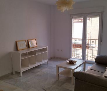 Piso de alquiler en Calle de Ganivet, 7, Poniente - Photo 2