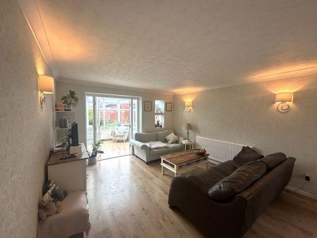 3 bedroom house to rent - Photo 2