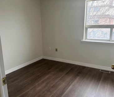 For Lease - 75 Strathaven Drive Unit# 14, Mississauga, Ontario - Photo 5