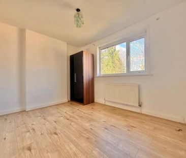 3 Bedroom Semi Detached To Let - Photo 4