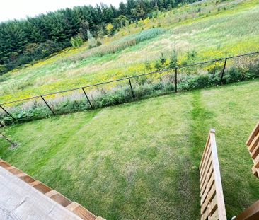 For Lease - 24 Stubbs Lane, Aurora, Ontario - Photo 3