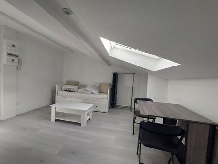 Location Appartement 1 pièce 14m² - Photo 4