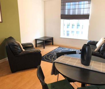 2 bedroom flat to rent - Photo 2