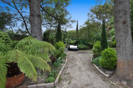 “Resort living, Frankston style” - Photo 4