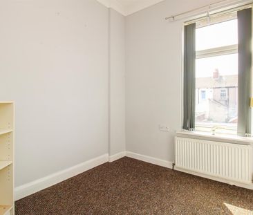 Dalefield Avenue, Normanton - Photo 1