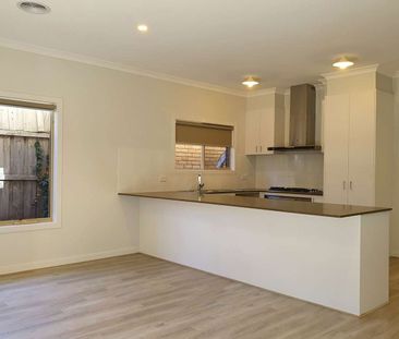 2/5 Park Road, Mount Waverley - Photo 3