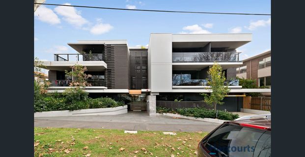 When Location is Key! - Photo 1