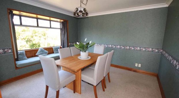 Spacious Family Living - Photo 1