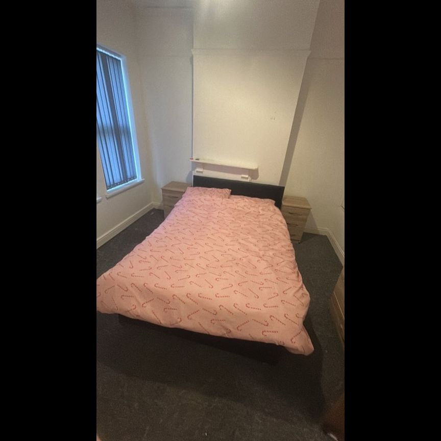 Room in a Shared House, Laxey Road, B16 - Photo 1