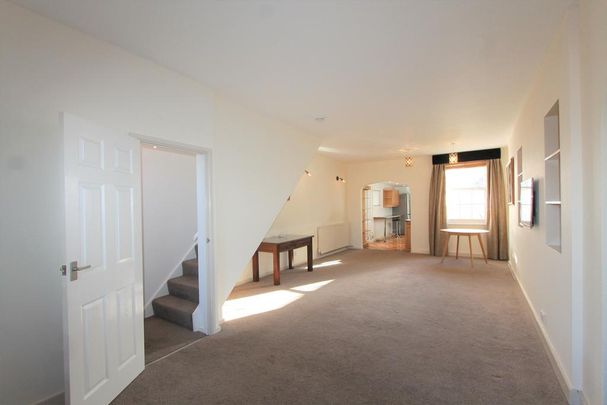 3 bedroom terraced house to rent - Photo 1