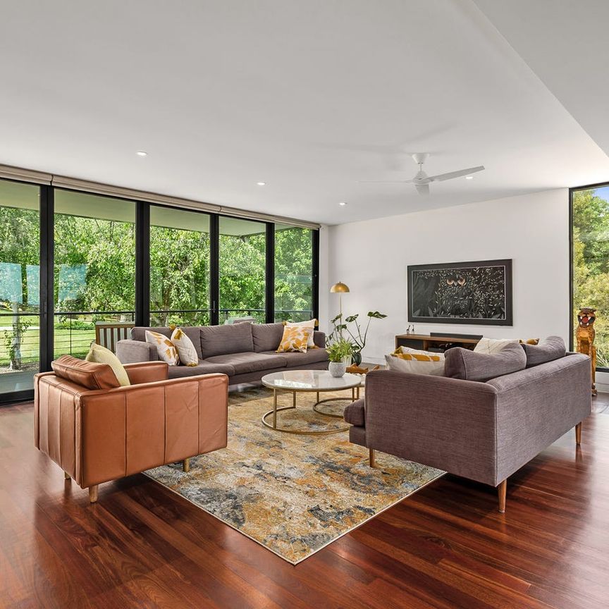 Contemporary Classic - Fully Furnished Executive Rental - Photo 1