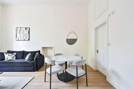 Ennismore Gardens, London, SW7 - Photo 2